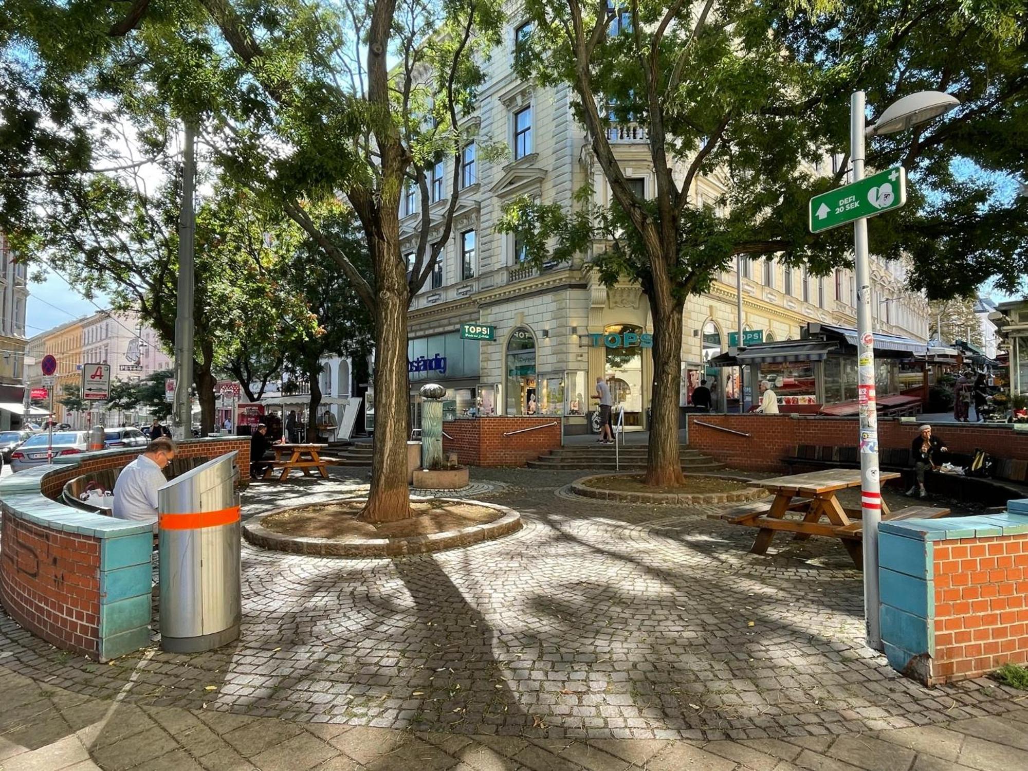 Premium Apartment Located At The Famous Vienna Kutschkermarkt Buitenkant foto